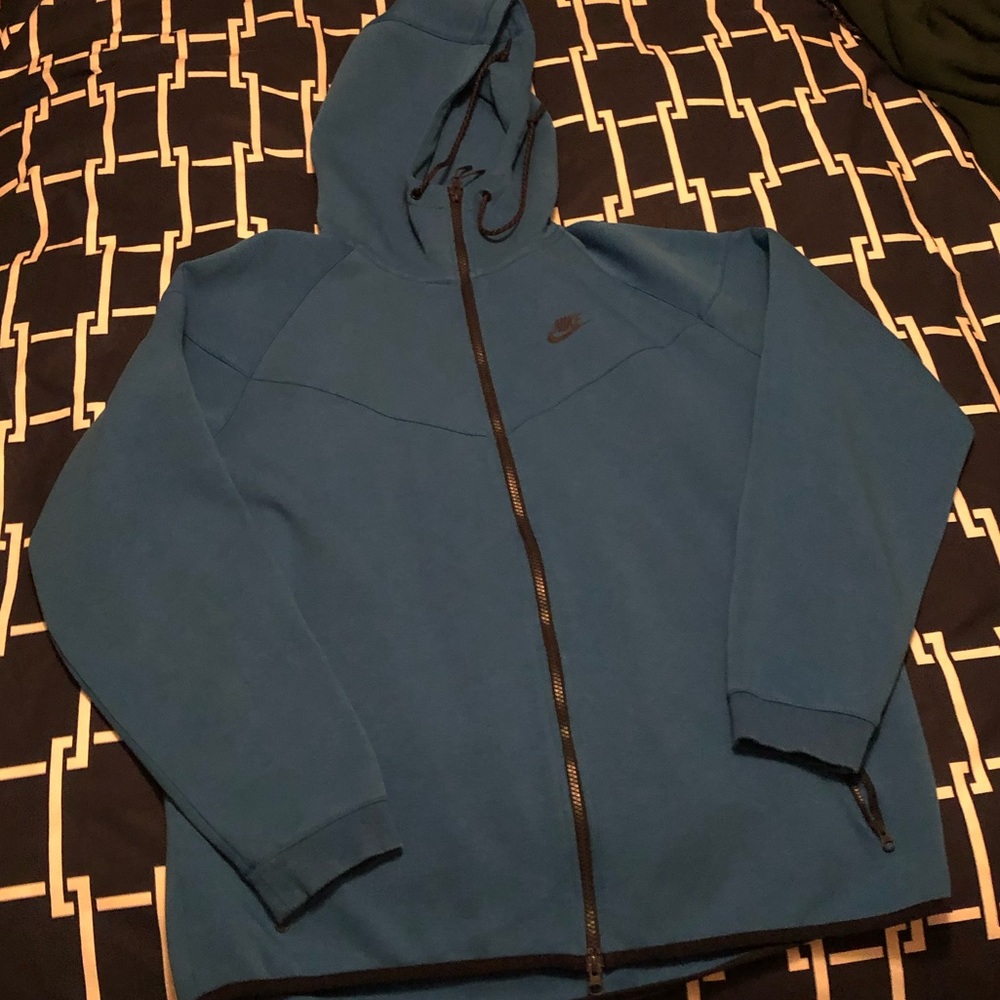 ***SOLD***Nike WindRunner Tech Icon Hoodie